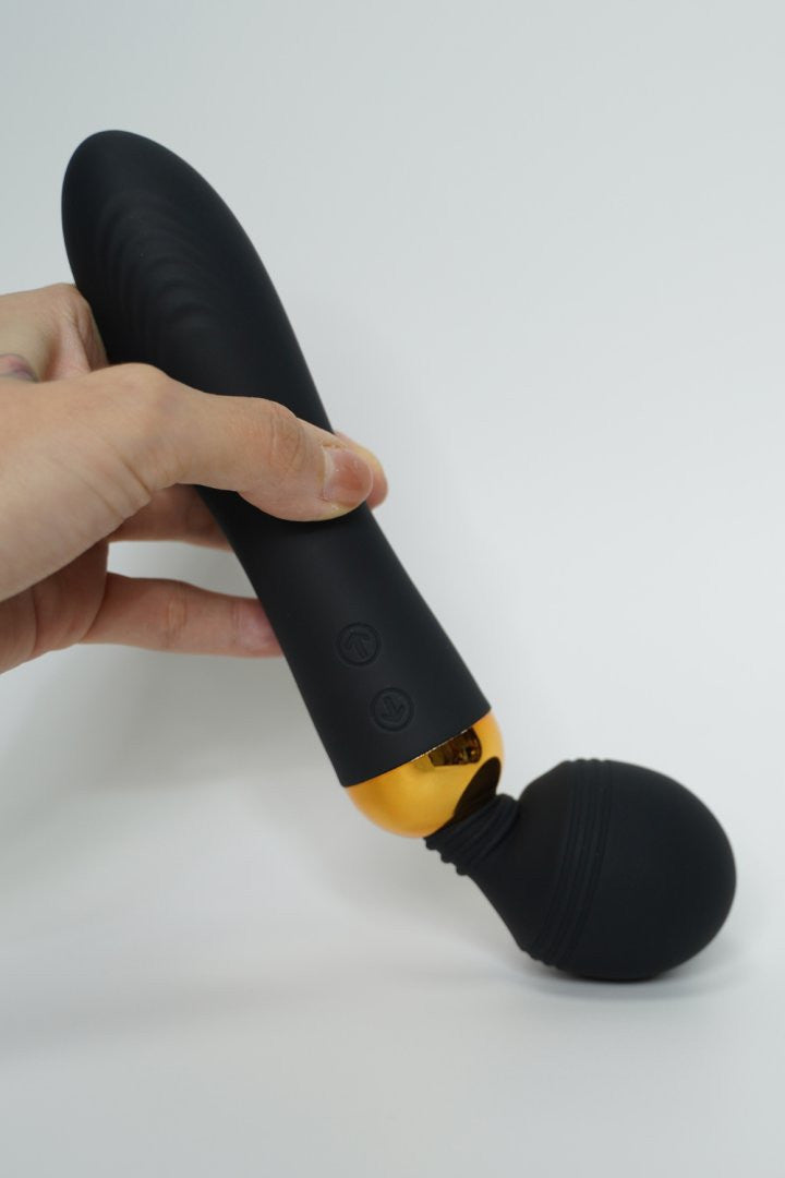 SHAKE , Vibromasseur Wand USB en silicone médical avec 2 puissants moteurs indépendants