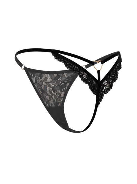 String en dentelle avec bijou cœur doré